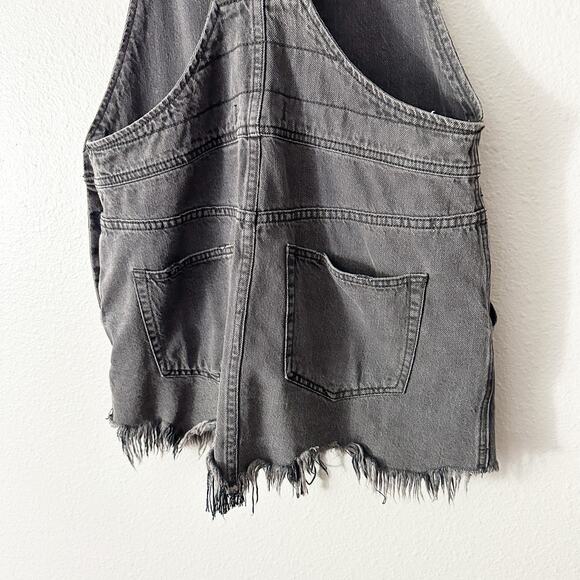 Free People Torn Up Mini Black Mini Denim‎ Skirt Overalls Women's Size 6 - Picture 7 of 11